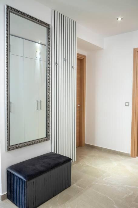 Luxury 2 Bedroom Apartment بوخارست المظهر الخارجي الصورة